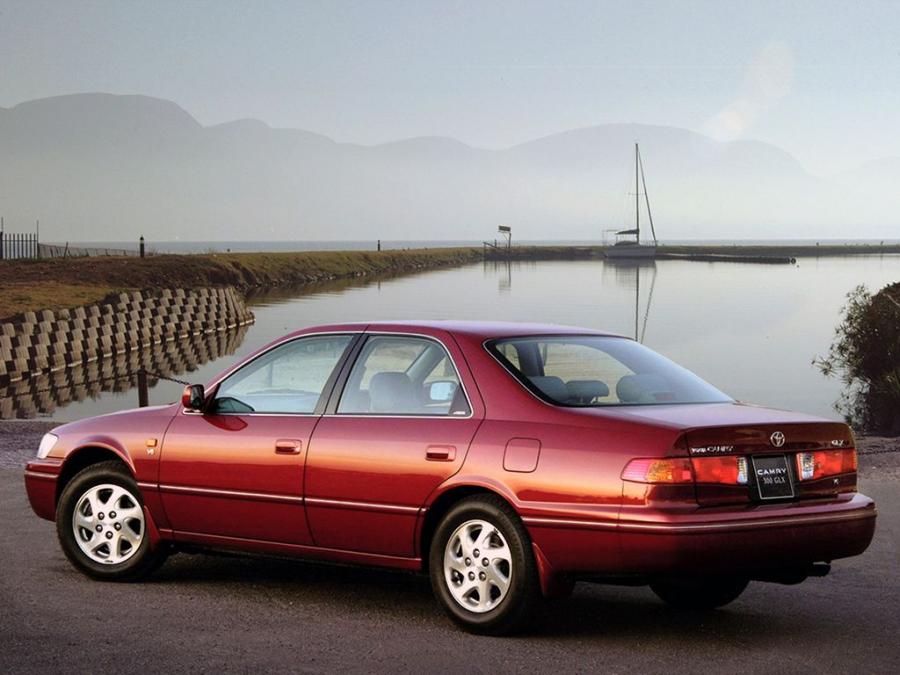  Toyota Camry 2000 года  (ZA) (фото 15 из 18)